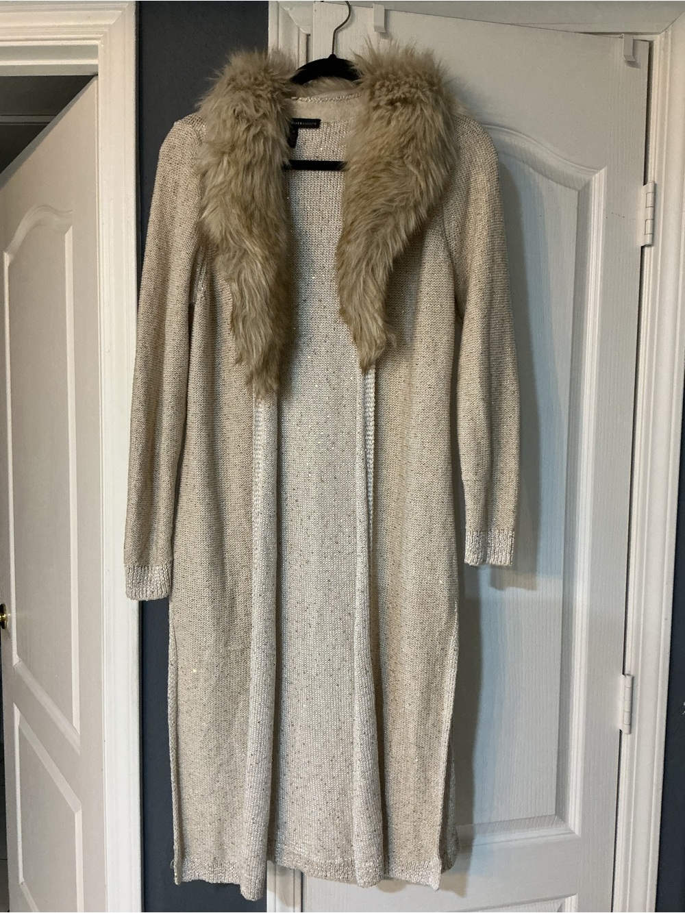 White House Black Market Cream Knit Long Cardigan with Faux Fur Collar